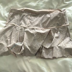 Good condition lulu skirt